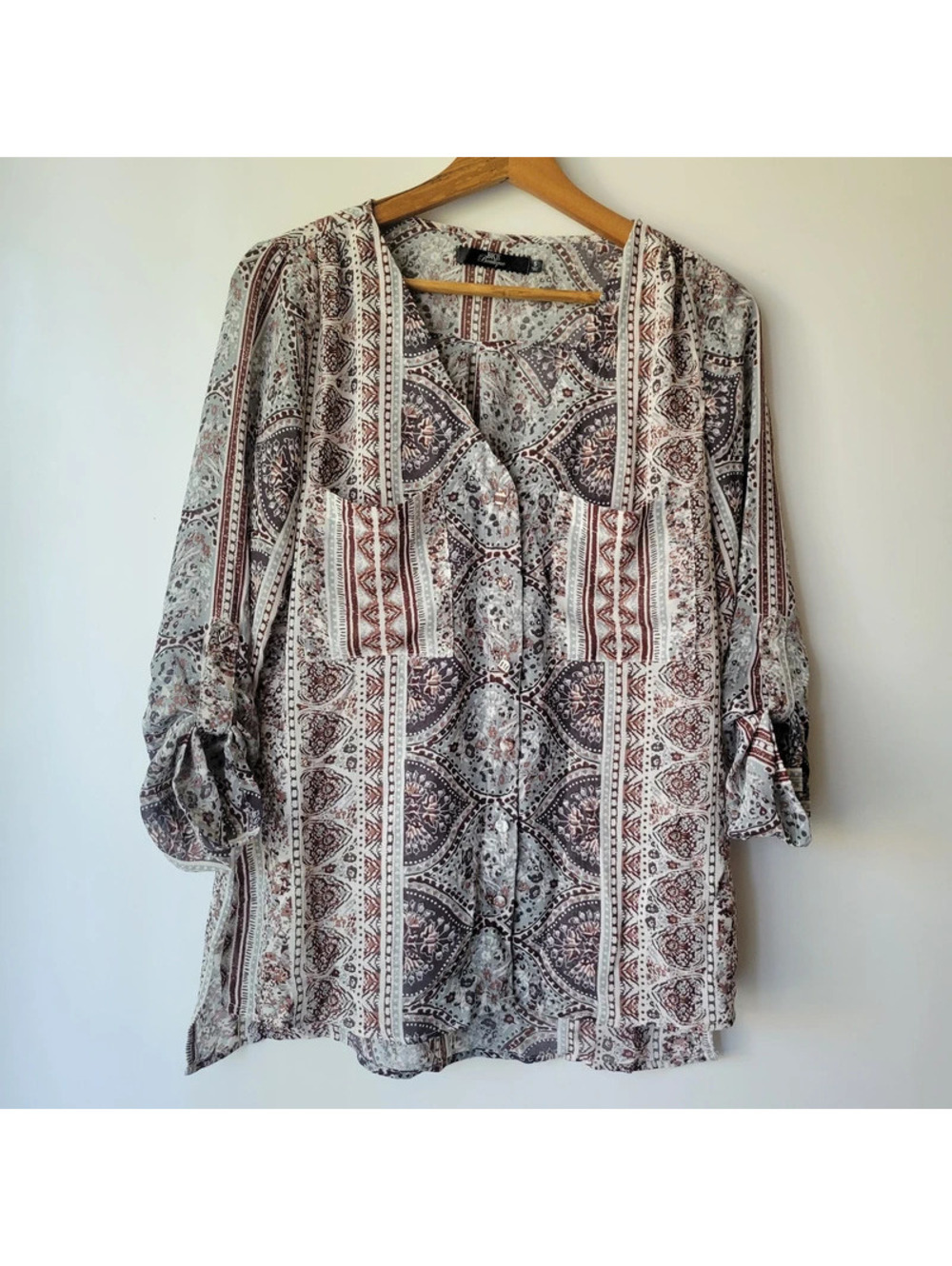 BKE Boutique x The Buckle Boho Sheer Blouse Small Womens Gray Maroon
